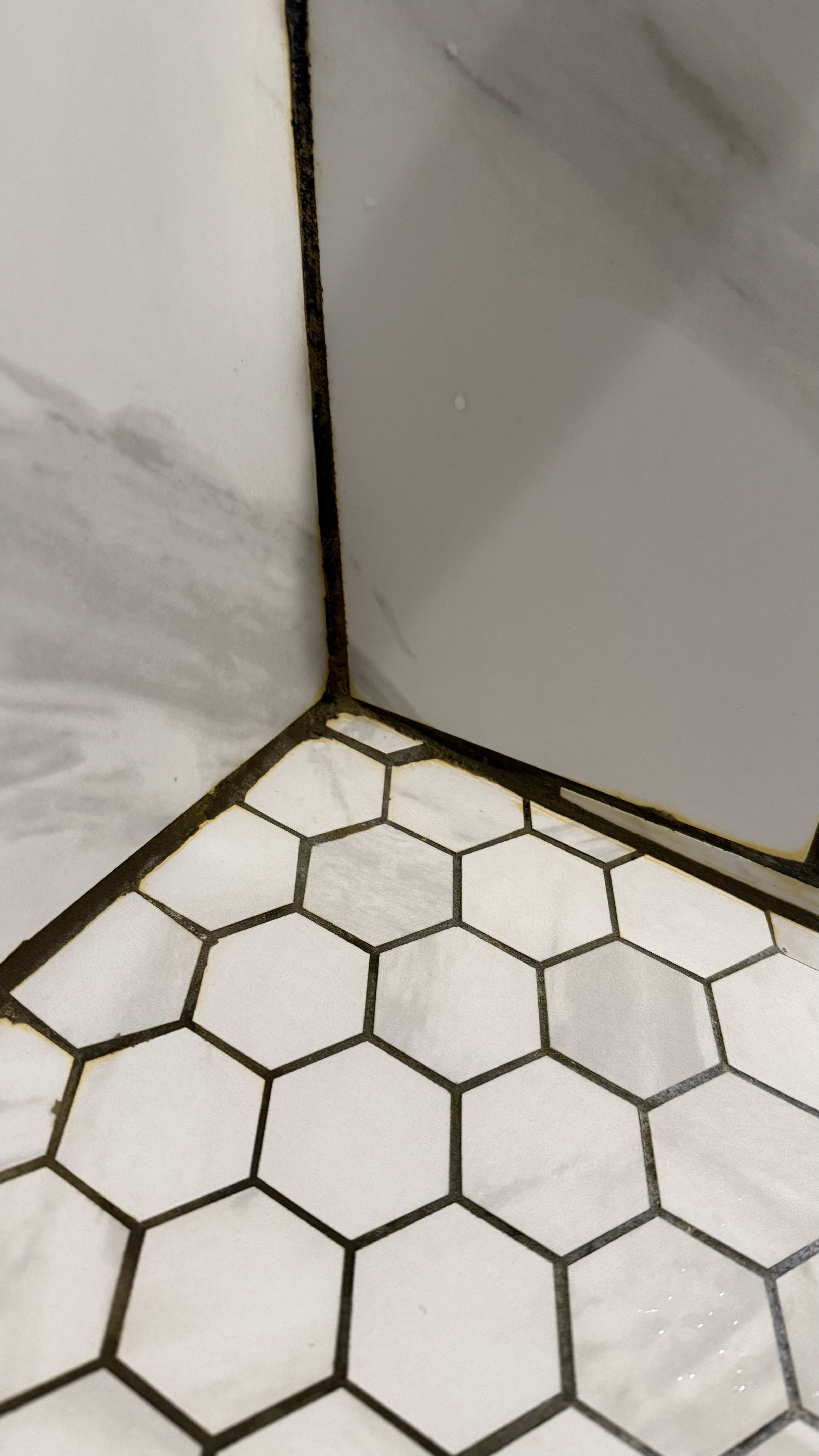 Tile floor before cleaning